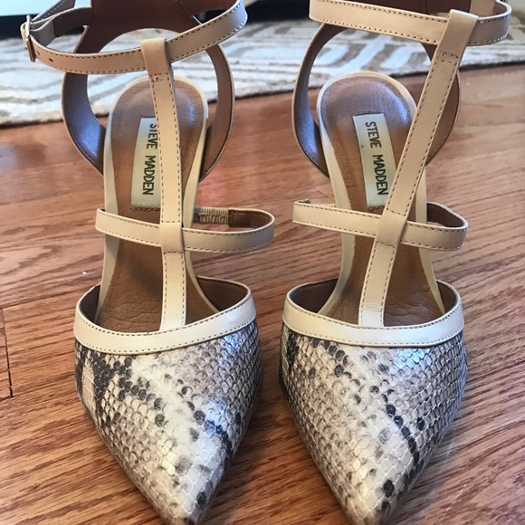 Steve Madden Snakeskin Pumps - Picture 2 of 8